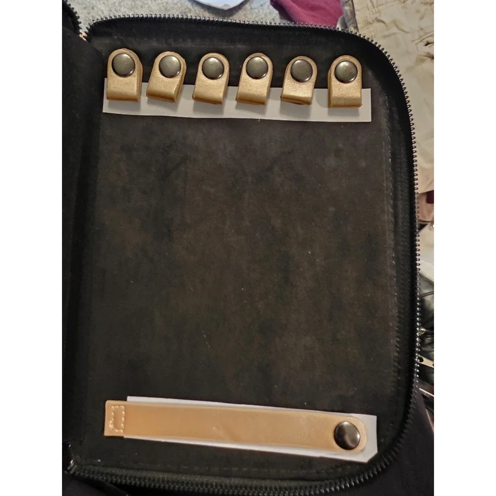 halston travel jewelry Organizer‎ Gold Pleather. Secure Zip Around. Vacation